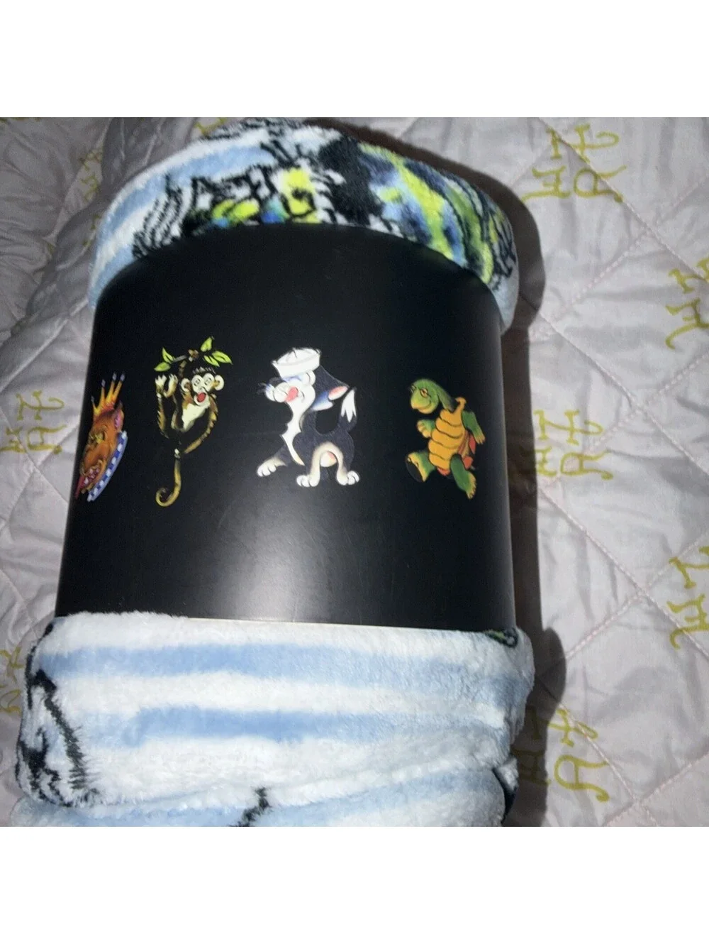 Ed Hardy Pet Throw 40”x 50” Foo Dog Flowers Japanese Fans Multicolor NWT